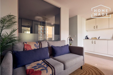 Studio to rent, Chapel Wharf, Salford, M3