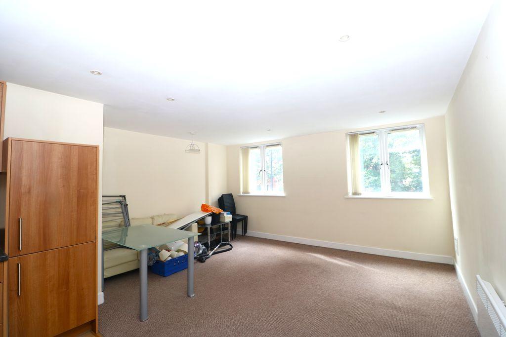Apartment in Birmingham - View 5