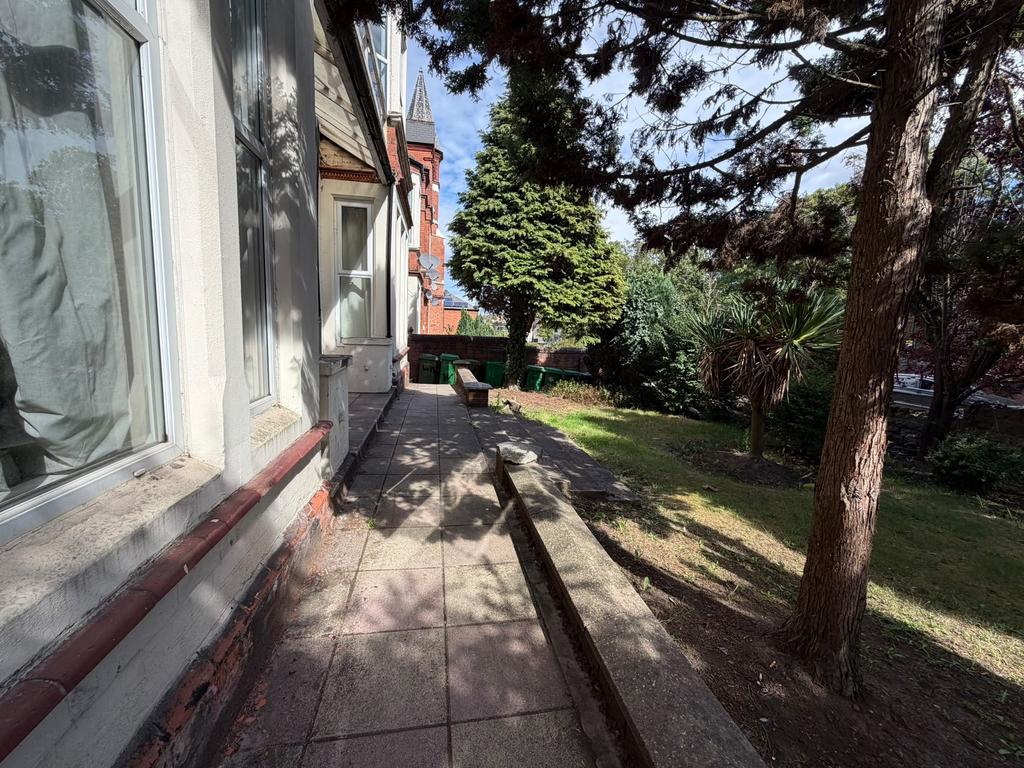 Apartment in Nottingham - View 5