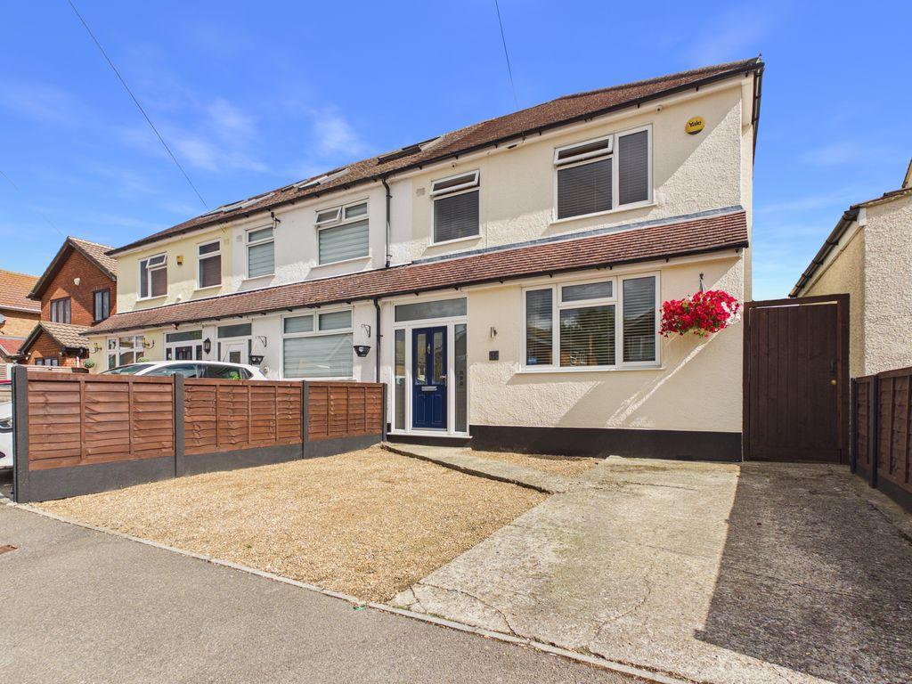 3 bedroom end of terrace house for sale in Caterham on OnTheMarket 3 bedroom end of terrace house for sale in Caterham on OnTheMarket