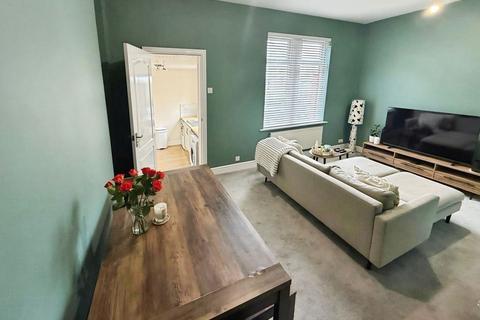 2 bedroom apartment for sale, East View, Newcastle Upon Tyne NE13