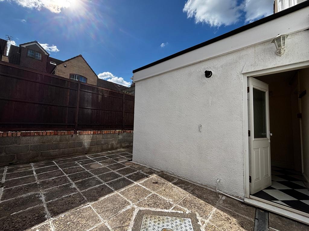 Apartment in Bristol, Wapping Wharf, Spike Island - View 3