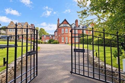 undefined, STUNNING VIEWS, Apartment 3, St. James Court, 8 Stow Park Circle, Newport, NP20 4HE