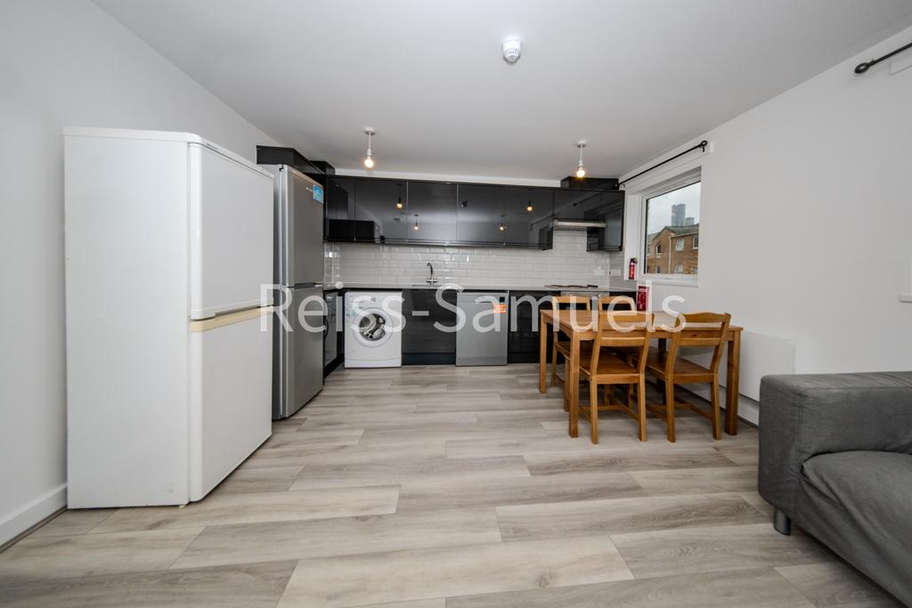 House in London, Cyclops Wharf, Isle of Dogs - View 4