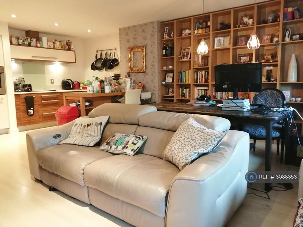 Apartment in Birmingham, West Midlands - View 2