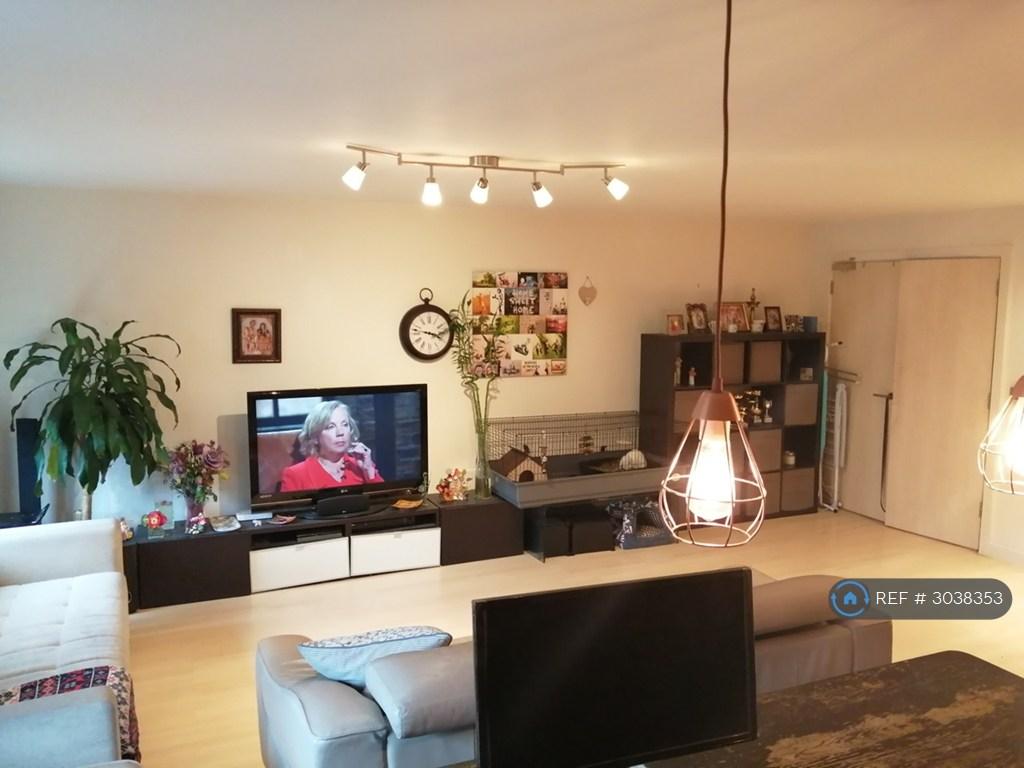 Apartment in Birmingham, West Midlands - View 3