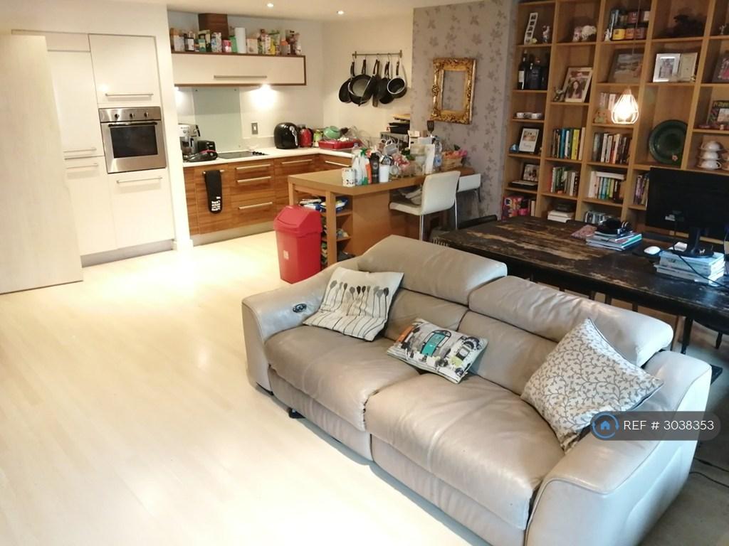 Apartment in Birmingham, West Midlands - View 4