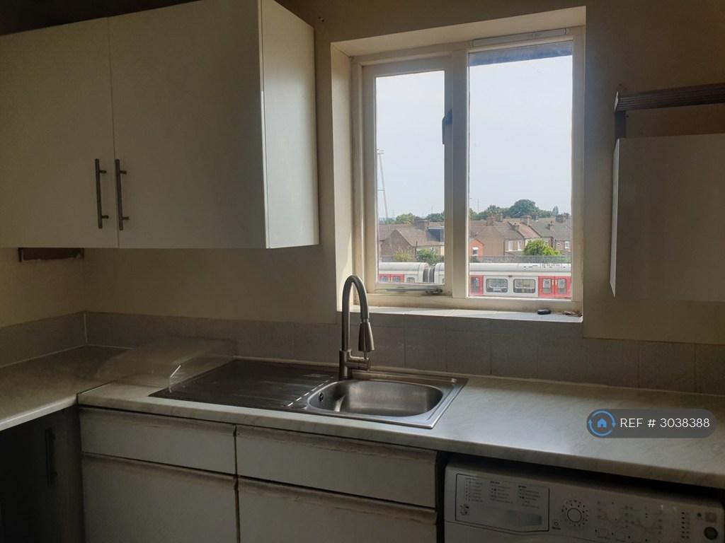 Apartment in London - View 4
