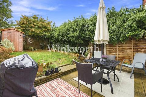 undefined, Hoppers Road, London, N21