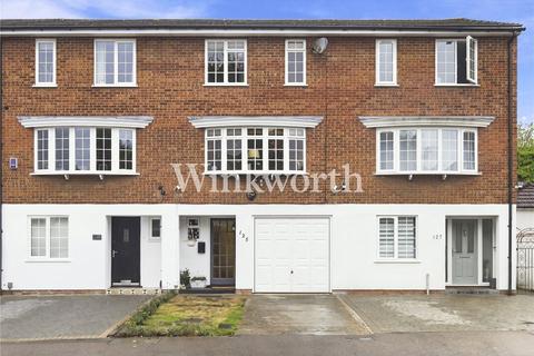 undefined, Hoppers Road, London, N21