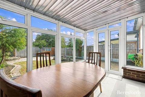 undefined, Arlington Gardens, Romford, RM3