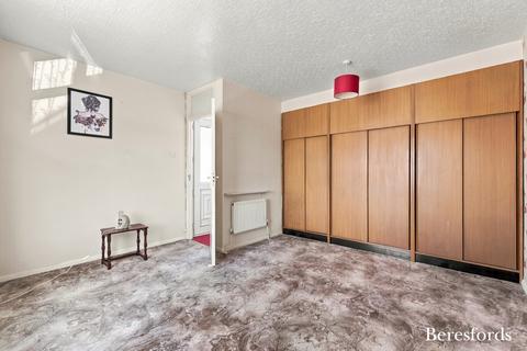 undefined, Arlington Gardens, Romford, RM3