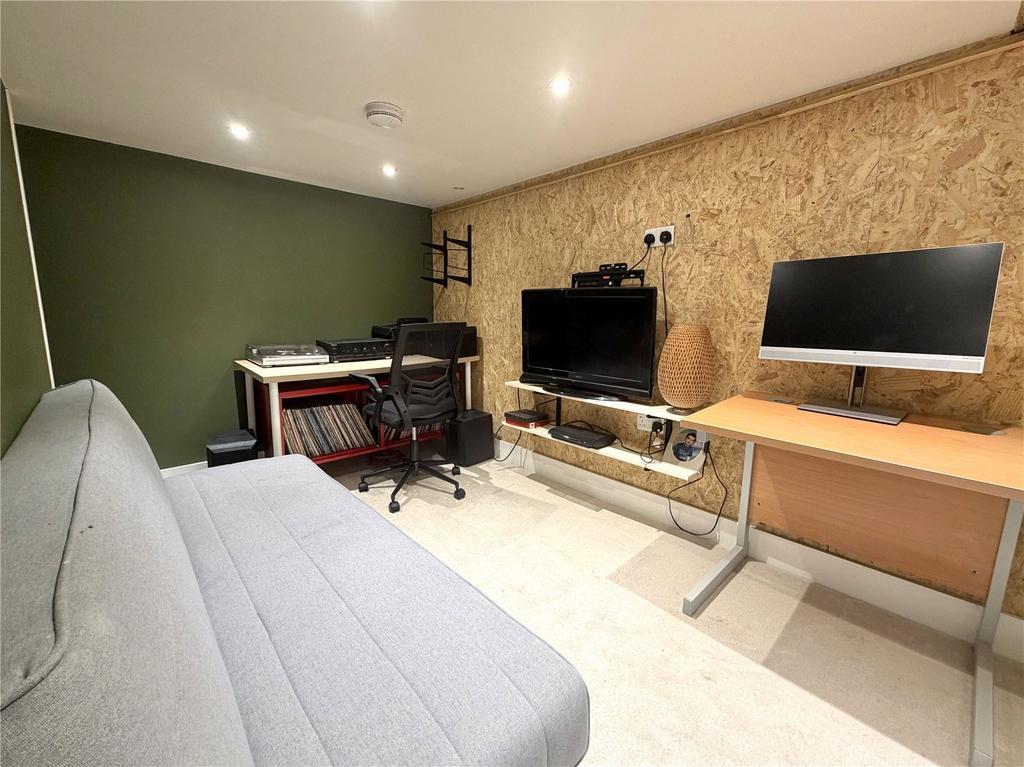 House in Stockport - View 4