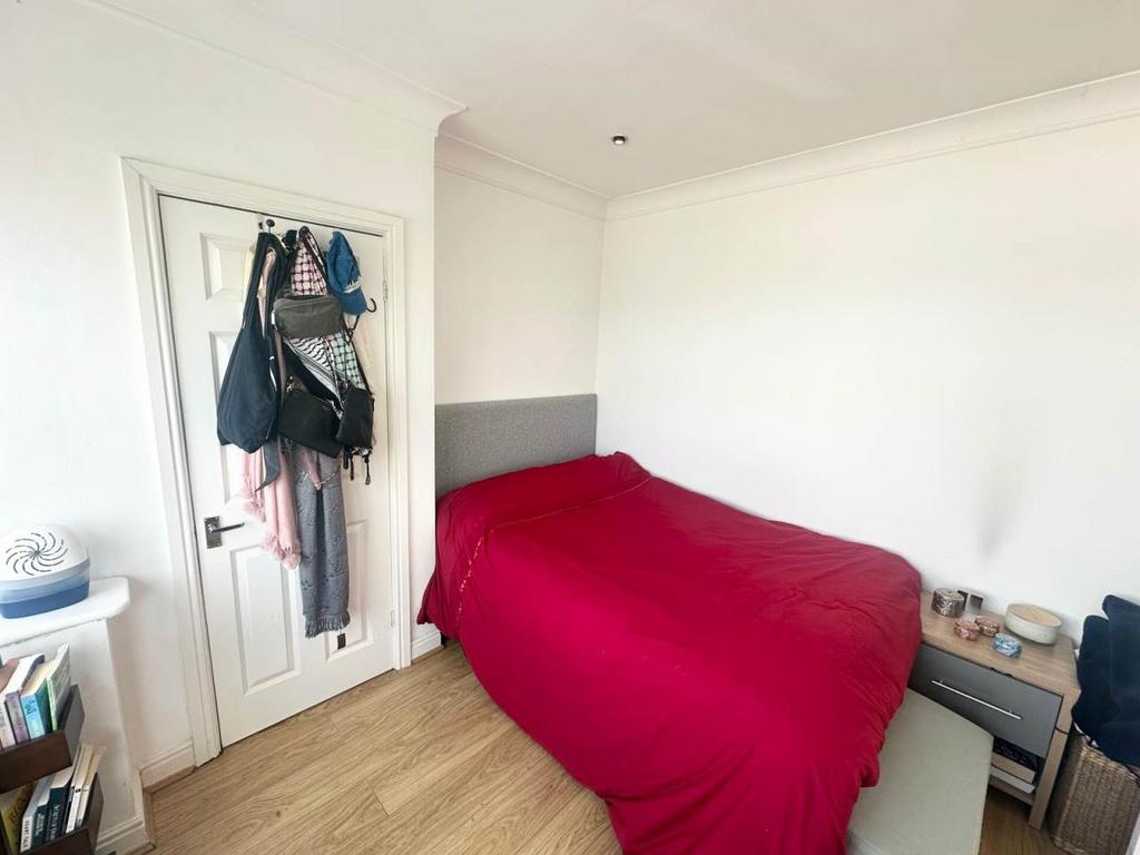 House in Leeds, Headingley Hill, Headingley - View 2