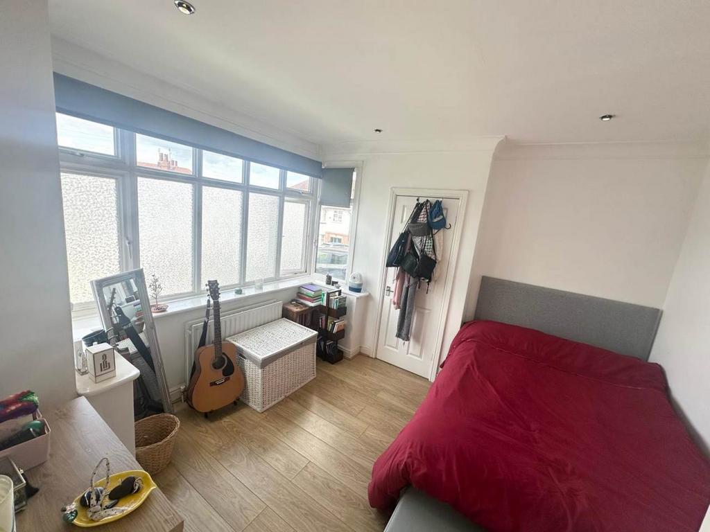 House in Leeds, Headingley Hill, Headingley - View 4