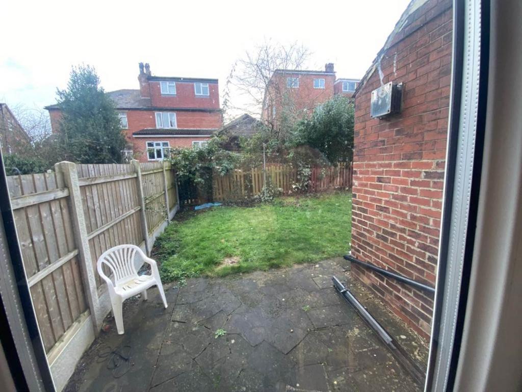 House in Leeds, Headingley Hill, Headingley - More