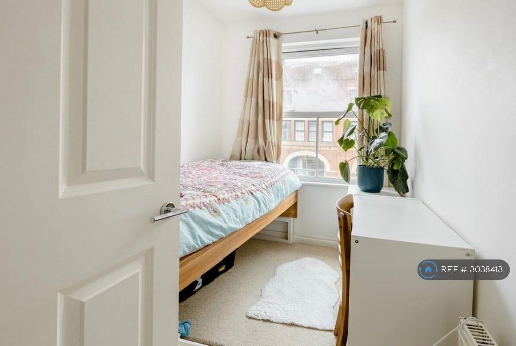 Apartment in Bristol - View 5