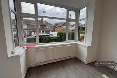 2 bedroom terraced house to rent, Hazelwood Close, Luton, LU2