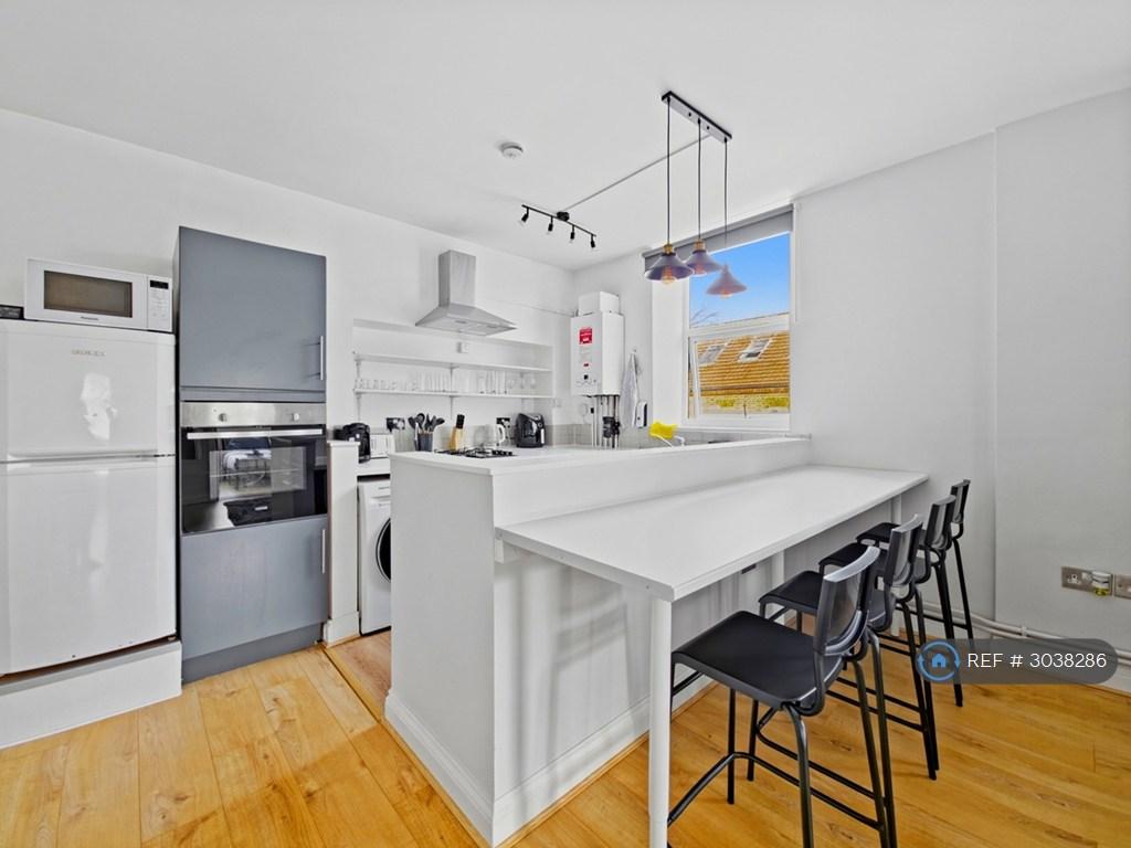 Apartment in London - View 3