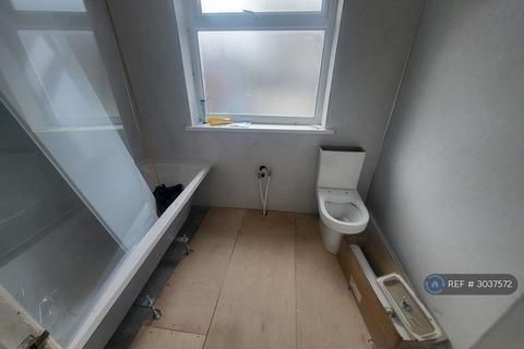 2 bedroom flat to rent, Vincent Street, Peterlee, SR8