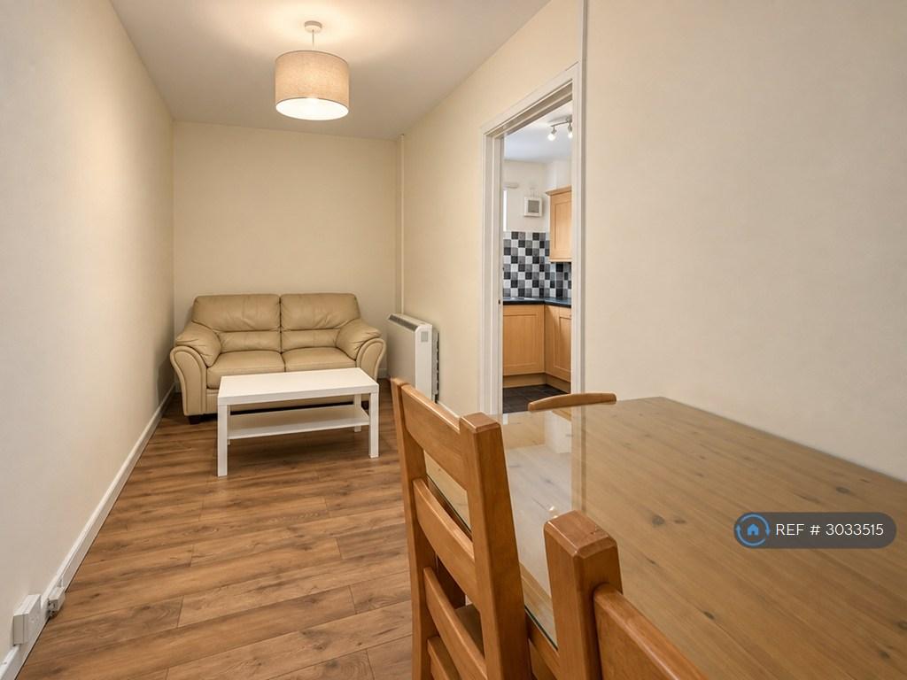 Apartment in Sheffield, South Yorkshire - View 3