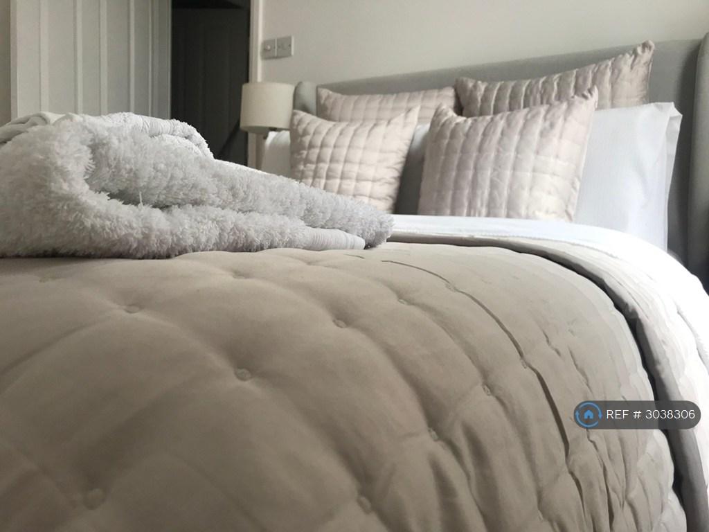 Apartment in London - View 2