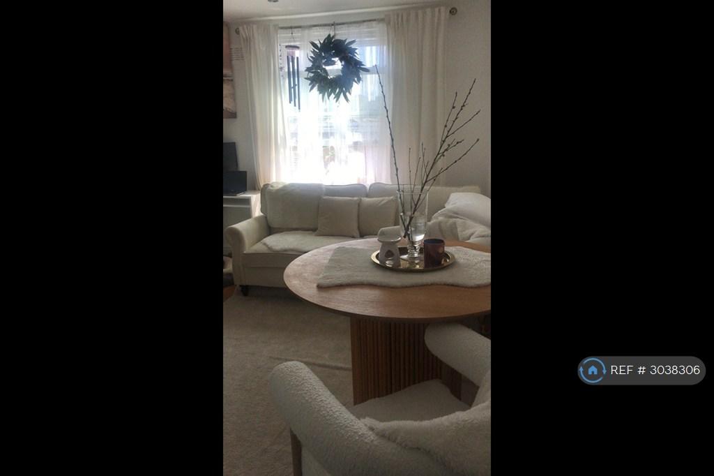 Apartment in London - View 3