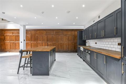 2 bedroom maisonette for sale, Village Square, London, SE18