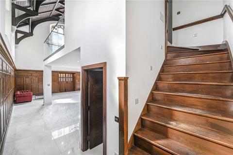 2 bedroom maisonette for sale, Village Square, London, SE18