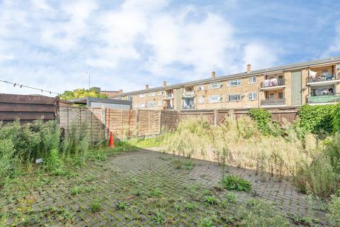 3 bedroom terraced house for sale, Canberra Square, Tilbury, Essex, RM18