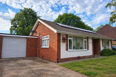 3 bedroom detached bungalow for sale, Frensham Lane, Lindford, GU35