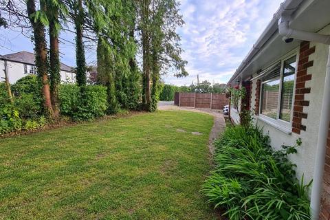 3 bedroom detached bungalow for sale, Frensham Lane, Lindford, GU35