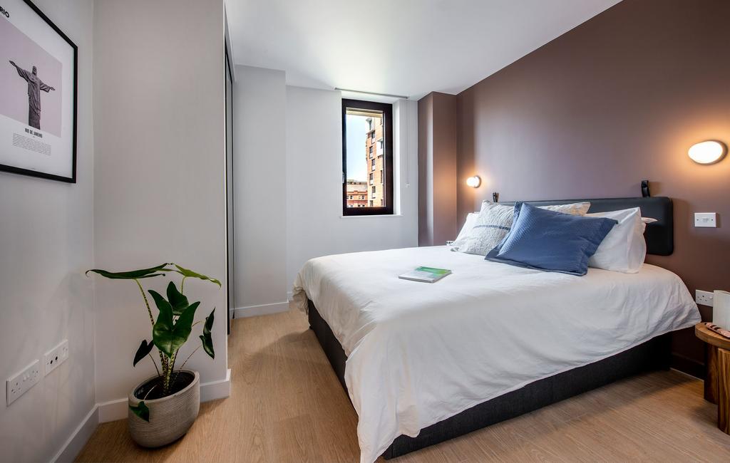 Apartment in Manchester, Piccadilly, City Centre - View 3