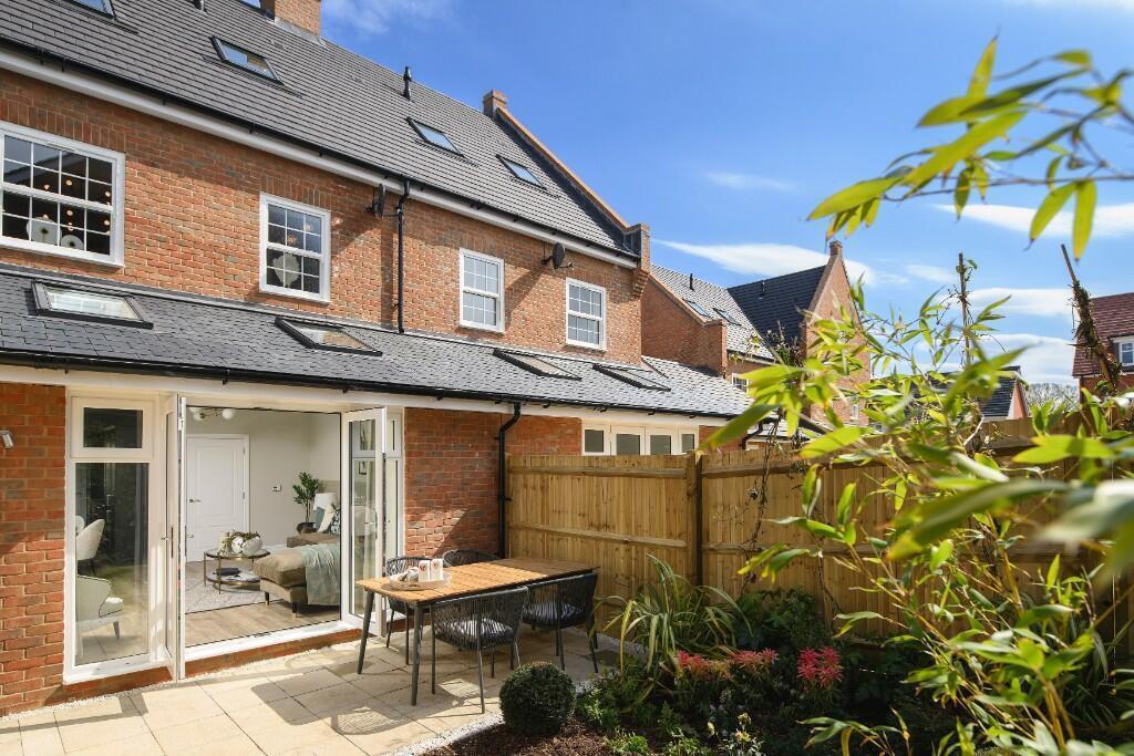 House in Cranleigh - View 2