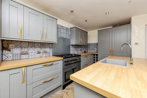 3 bedroom terraced house for sale, Causeway Street, Kidwelly, Carmarthenshire, SA17