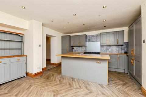 3 bedroom terraced house for sale, Causeway Street, Kidwelly, Carmarthenshire, SA17