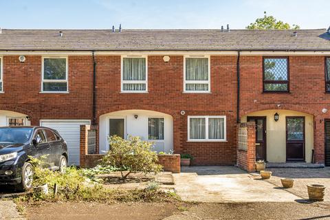4 bedroom terraced house for sale, Woodridge Way, Northwood, HA6