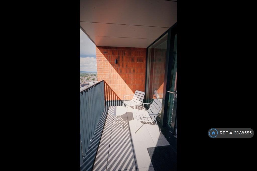 Apartment in London - View 5