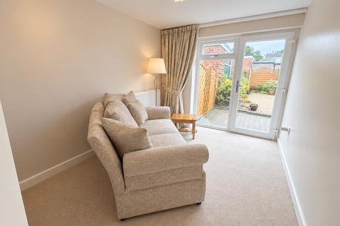 2 bedroom bungalow to rent, Kilmorie Road, Cannock, WS11