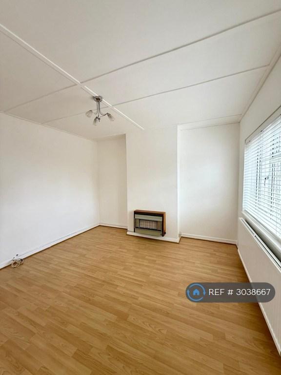House in Chessington - View 2