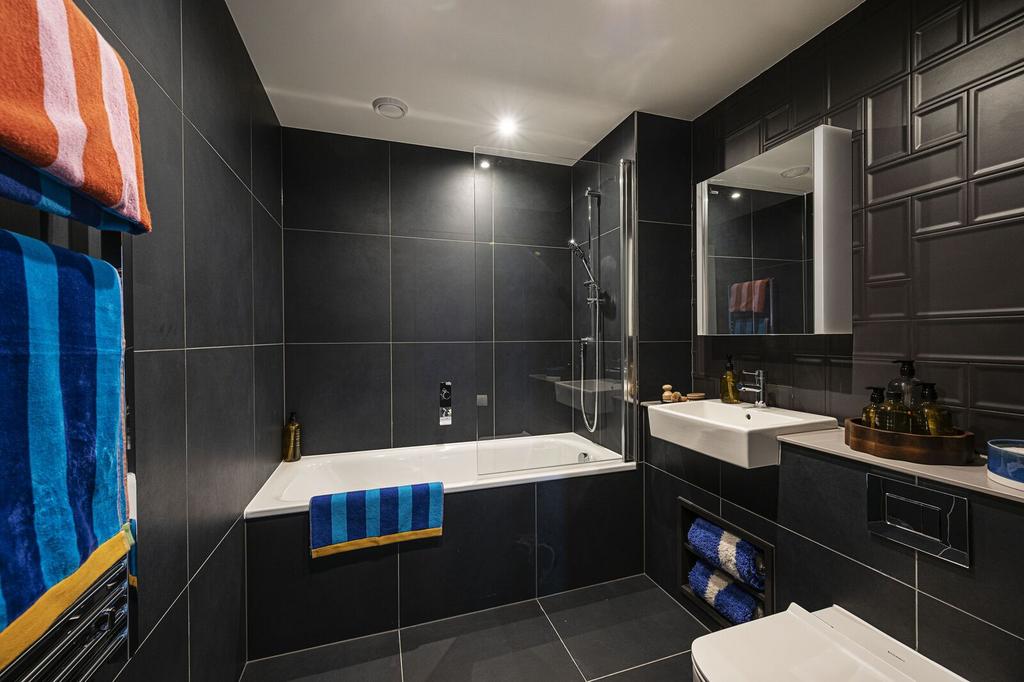 Apartment in London - View 5