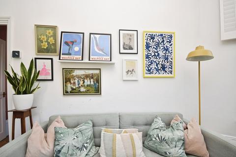 2 bedroom flat for sale, Godwin Road, Margate