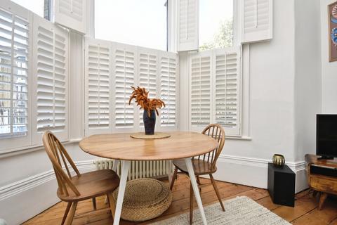 2 bedroom flat for sale, Godwin Road, Margate