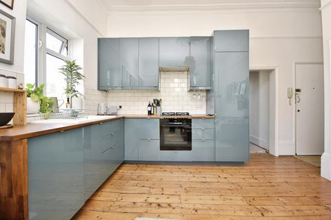 2 bedroom flat for sale, Godwin Road, Margate