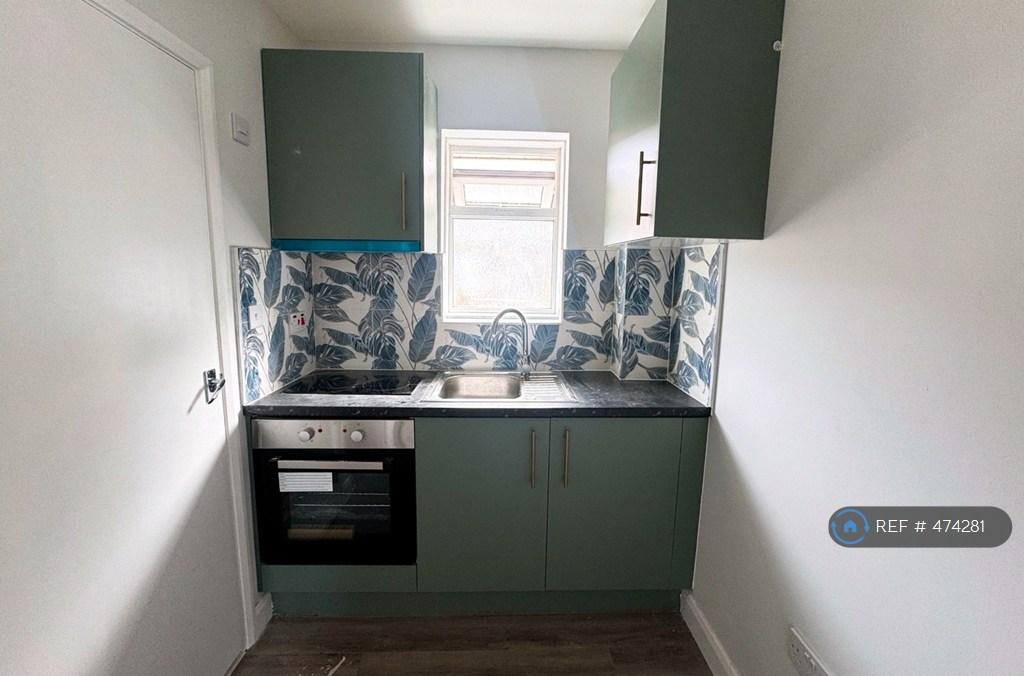 Apartment in Birmingham, West Midlands - View 3