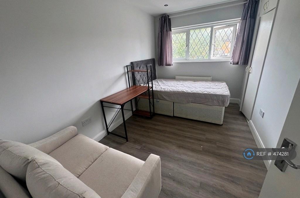 Apartment in Birmingham, West Midlands - View 5
