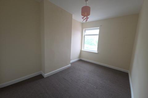 2 bedroom semi-detached house to rent, Chesterfield Road, North Wingfield, S42