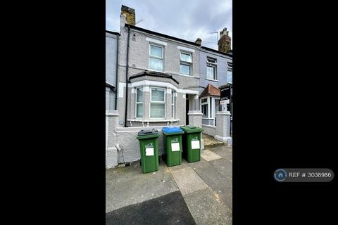 3 bedroom terraced house to rent, Miriam Road, London, SE18