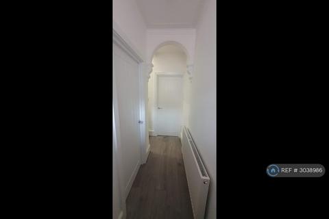3 bedroom terraced house to rent, Miriam Road, London, SE18