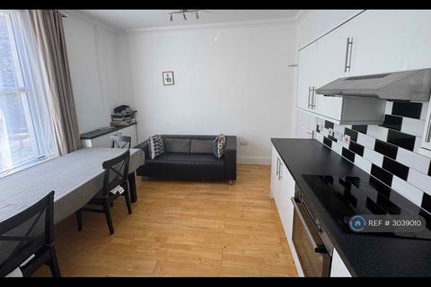 2 bedroom flat to rent, Brixton, London, SW9